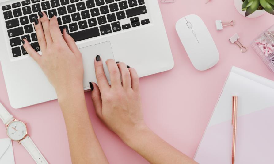 Technologia zdjęcie utworzone przez freepik - pl.freepik.com</a>