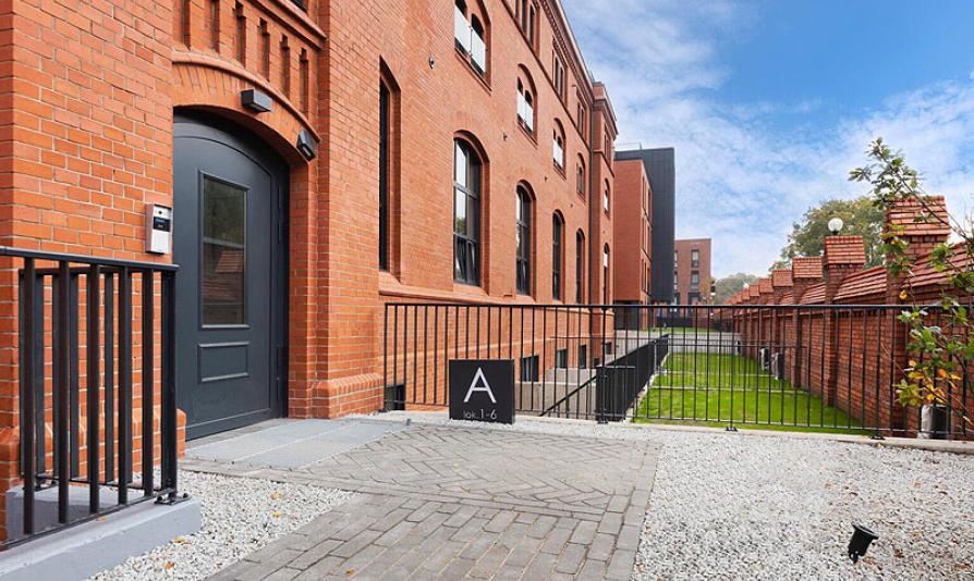 Apartamentowiec Grand Bulwar