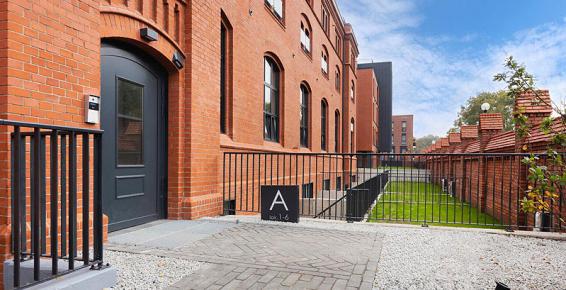 Apartamentowiec Grand Bulwar